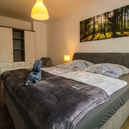 Moderne Fewo Sky Netflix Terrasse Burgblick Boxspringbett Waschtrockner Bullay Exterior photo