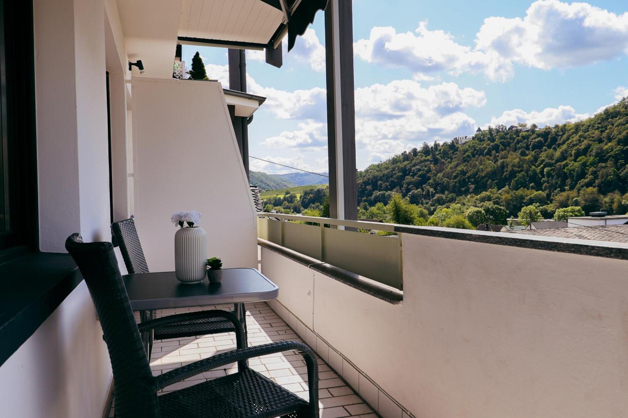 Moderne Fewo Sky Netflix Terrasse Burgblick Boxspringbett Waschtrockner Bullay Exterior photo